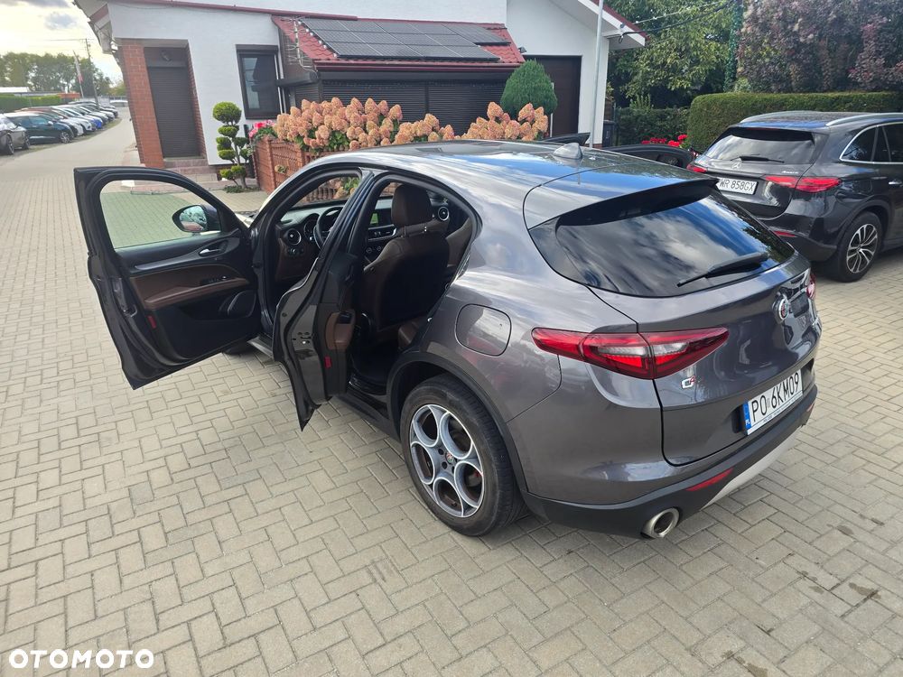 Alfa Romeo Stelvio - 38