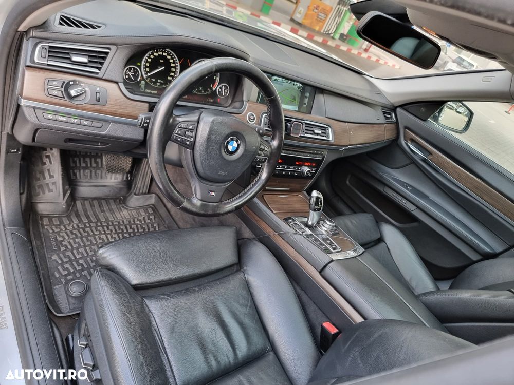 BMW Seria 7 740d xDrive Aut. - 12