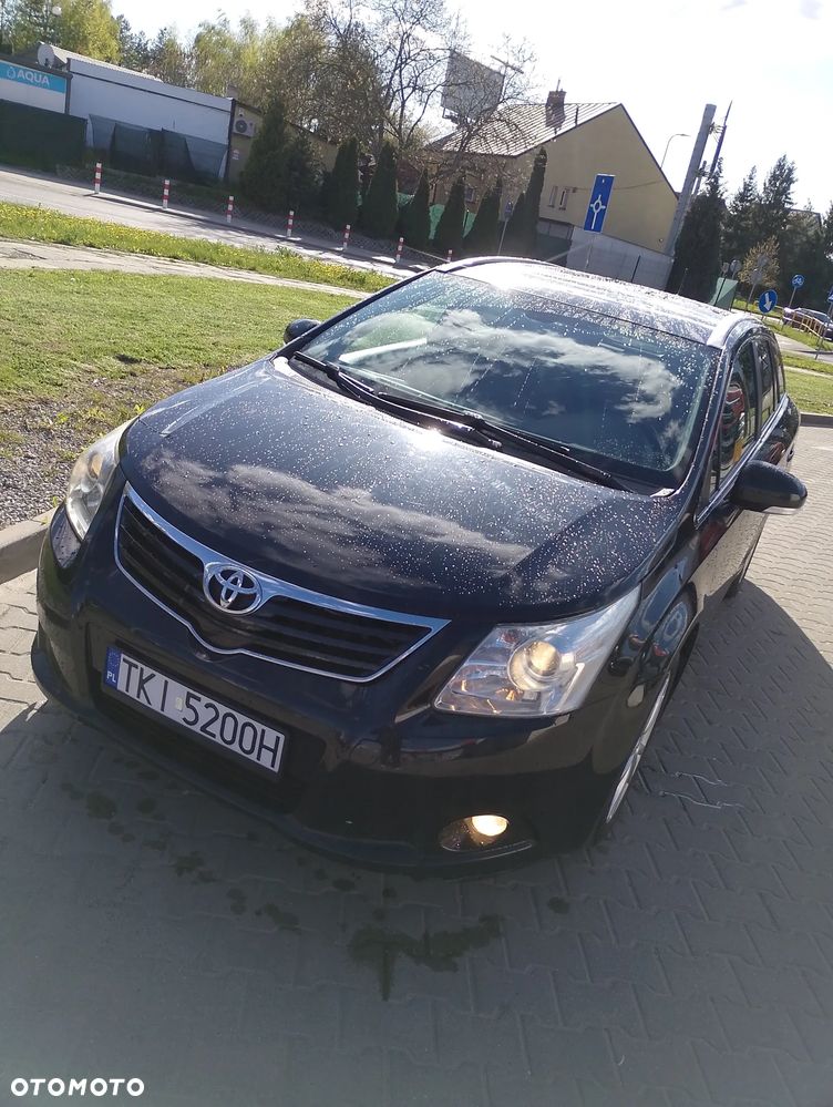 Toyota Avensis - 2