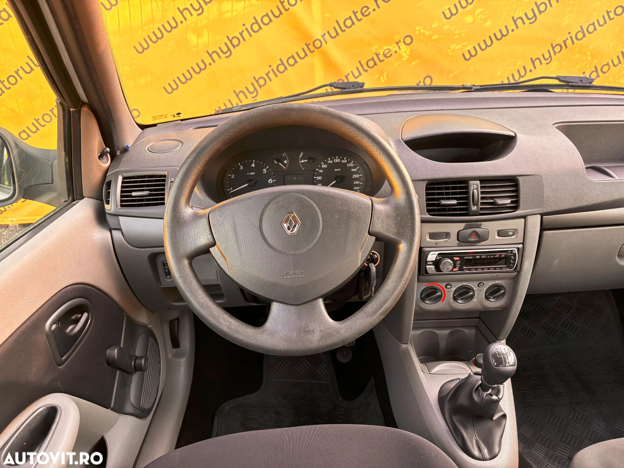 Renault Symbol 1.2 16V Authentique - 10