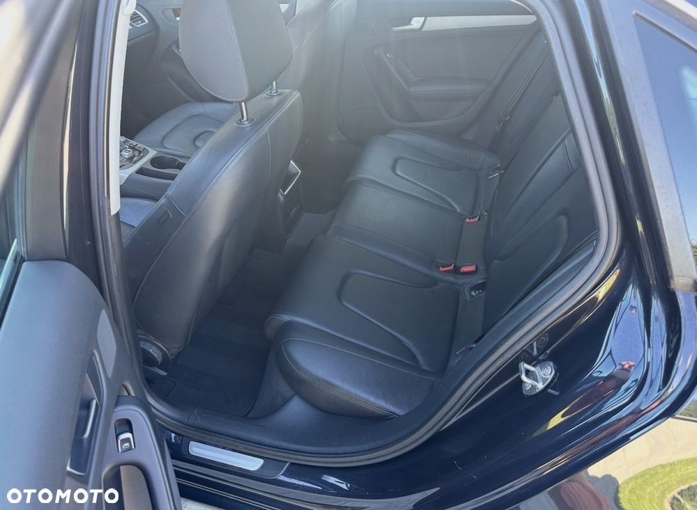 Audi A4 Limousine - 6