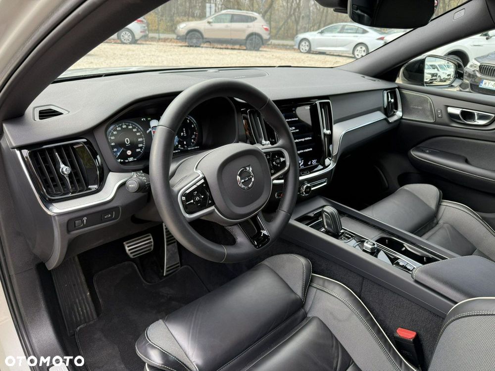 Volvo S60 B4 B R-Design - 6