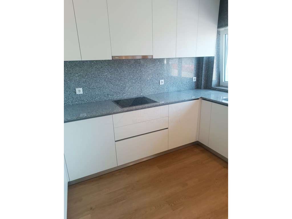 Apartamento T2+1 Totalmente Remodelado - Grande imagem: 4/17