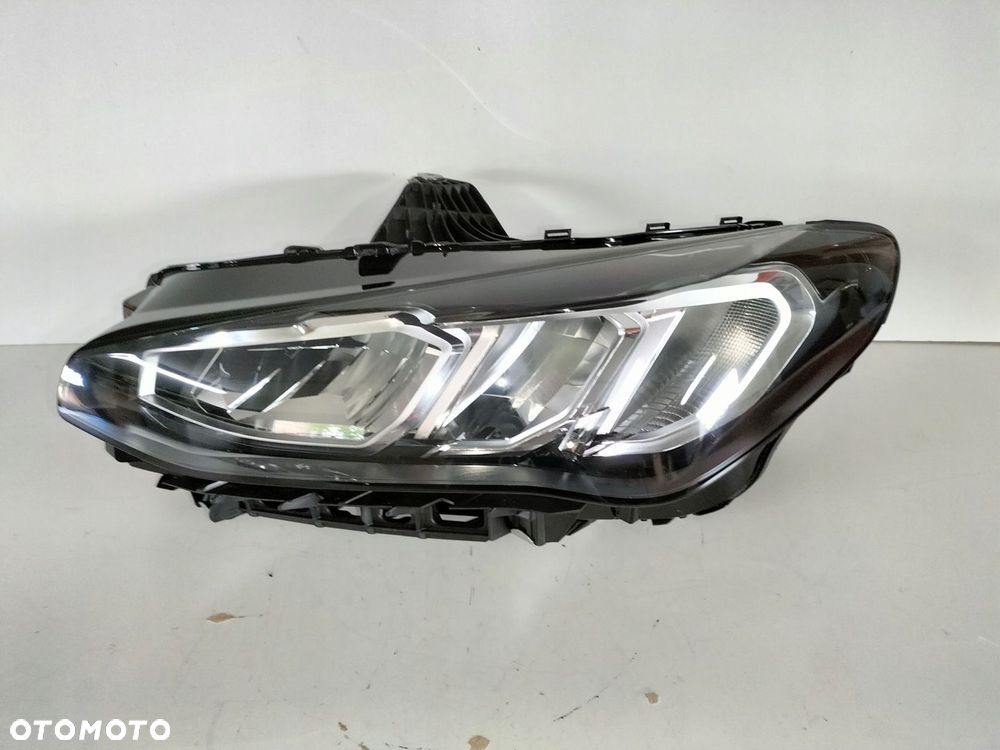 Lampa przednia lewa BMW 2 U06 ACTIVE TOURER 21- - 1