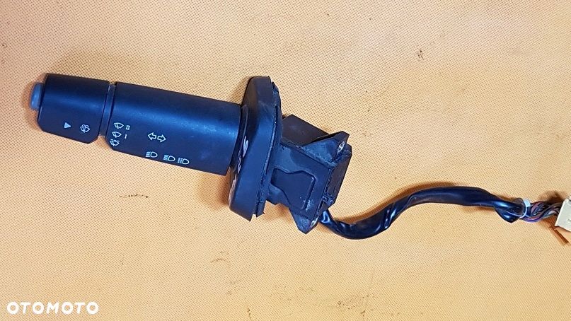 PRZEŁĄCZNIK MANETKA KIERUNKOWSKAZÓW MAN TGX TGS EURO 6 81255090188 - 1