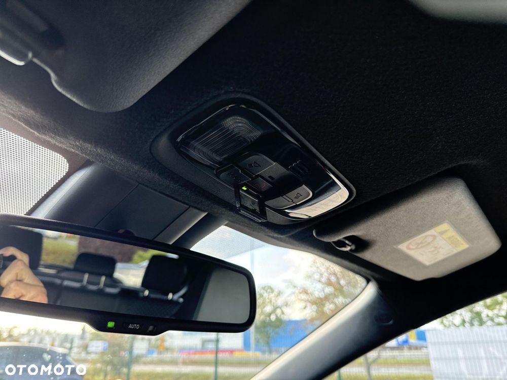 Toyota Yaris Hybrid 1.5 Selection Style - 25