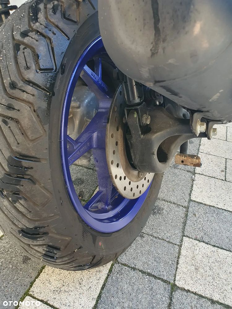 Yamaha X-max - 7