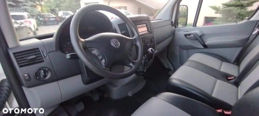 Volkswagen Crafter - 13
