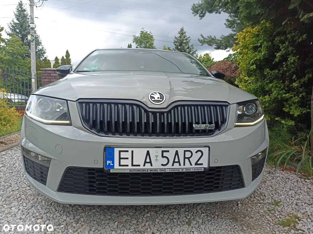 Skoda Octavia 2.0 TDI RS DSG - 2