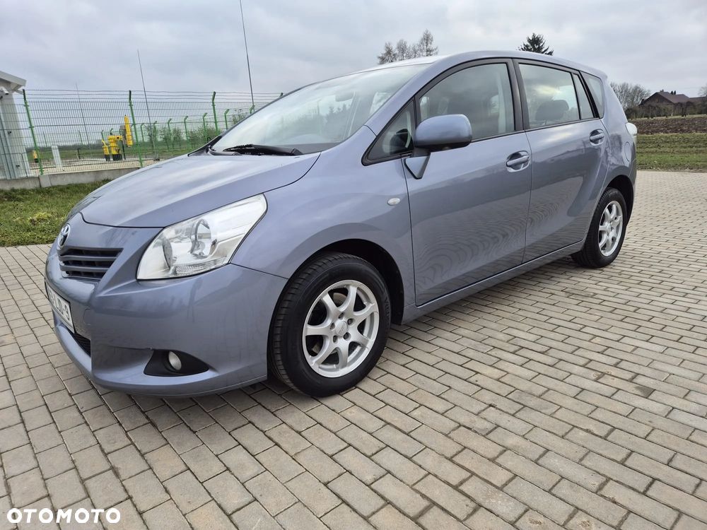 Toyota Verso 1.8 Prestige EU5 - 2