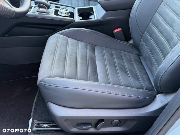Mitsubishi Outlander - 10