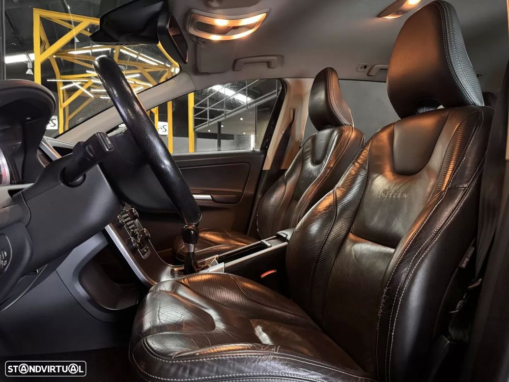 Volvo XC 60 2.0 D4 R-Design Start/Stop - 30