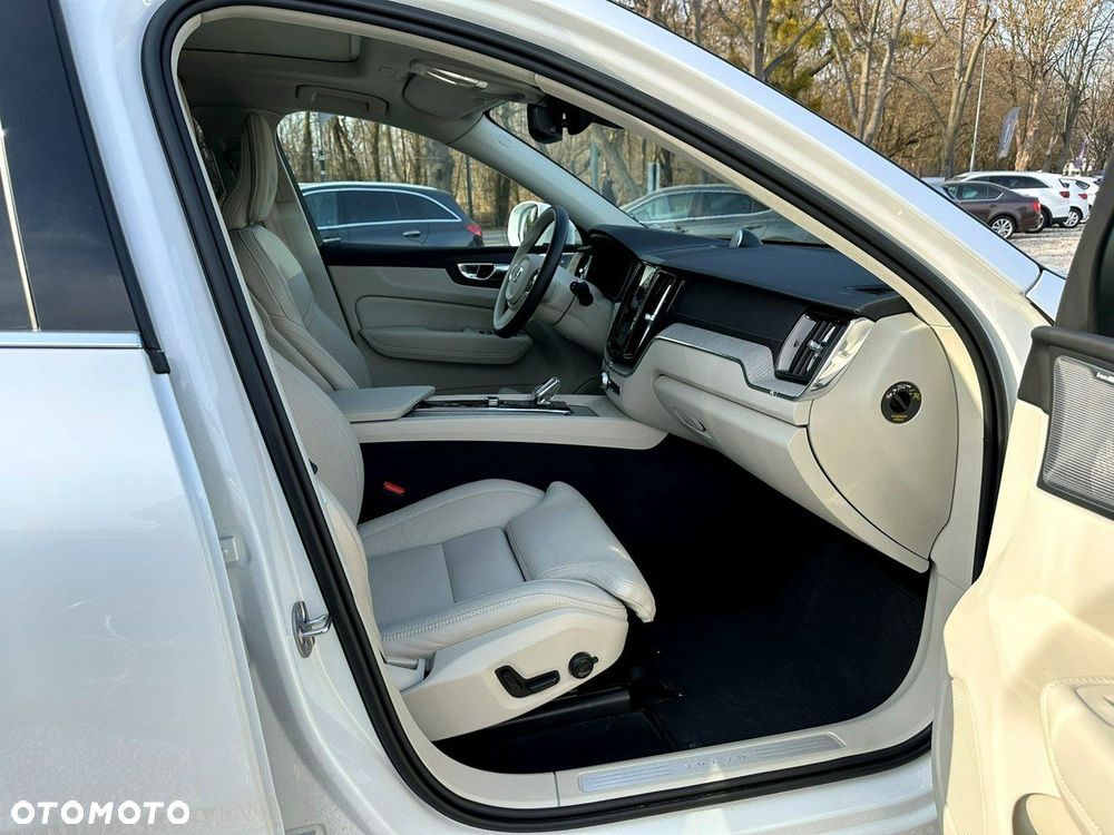 Volvo XC 60 D5 AWD Inscription - 21