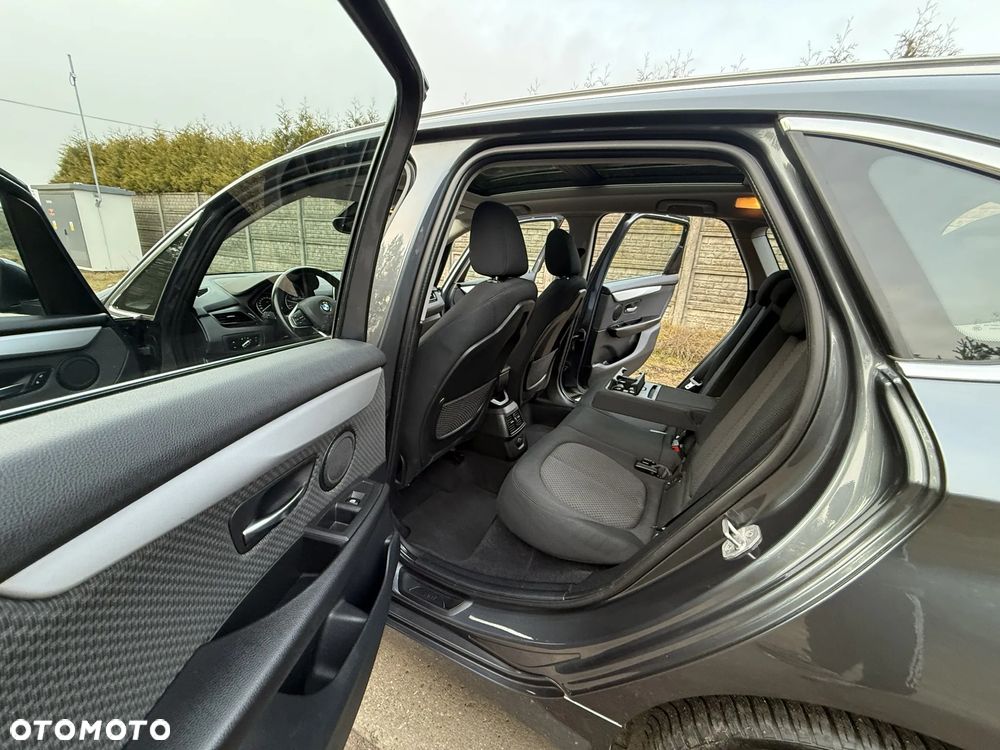 BMW Seria 2 218d Sport Line - 12