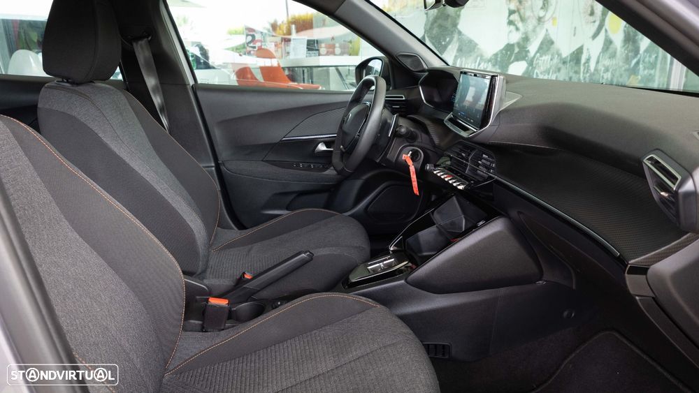 Peugeot 2008 1.2 Hybrid Style e-DCS6 - 11