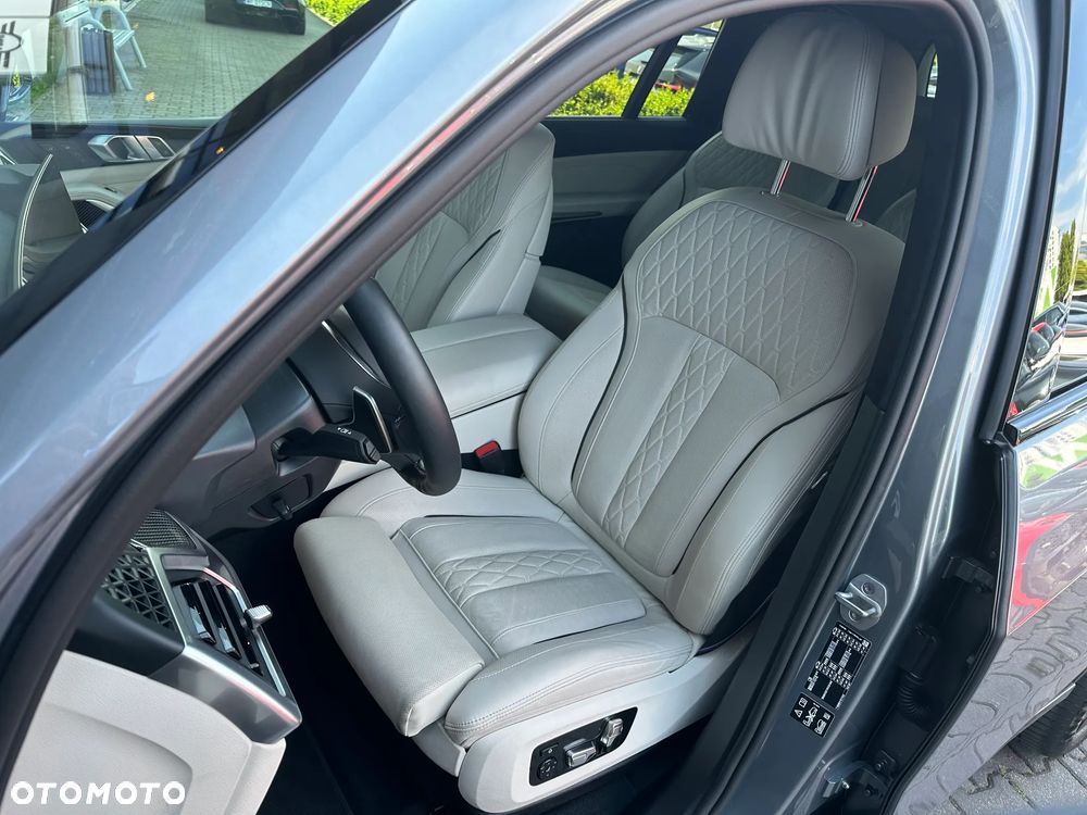BMW X7 M60i xDrive mHEV sport - 10