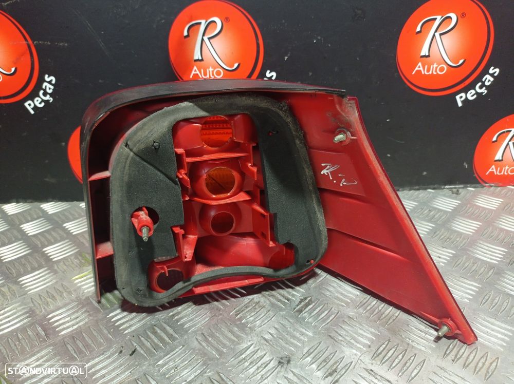 Farolim Stop Esq Volkswagen Golf Iv (1J1) - 3