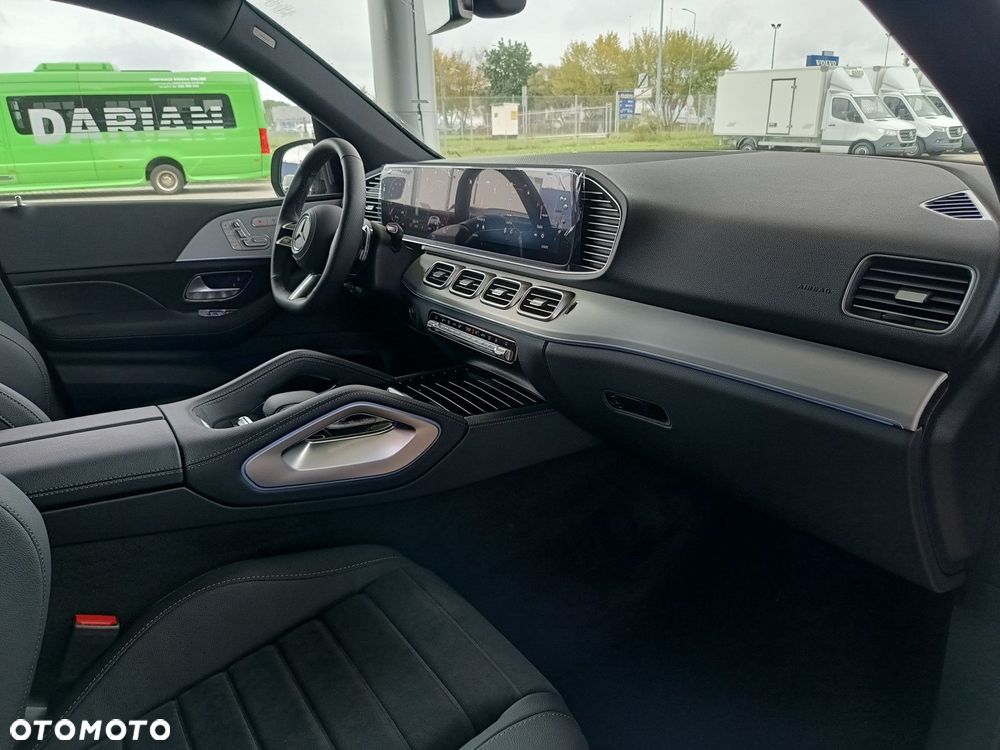 Mercedes-Benz GLE - 11