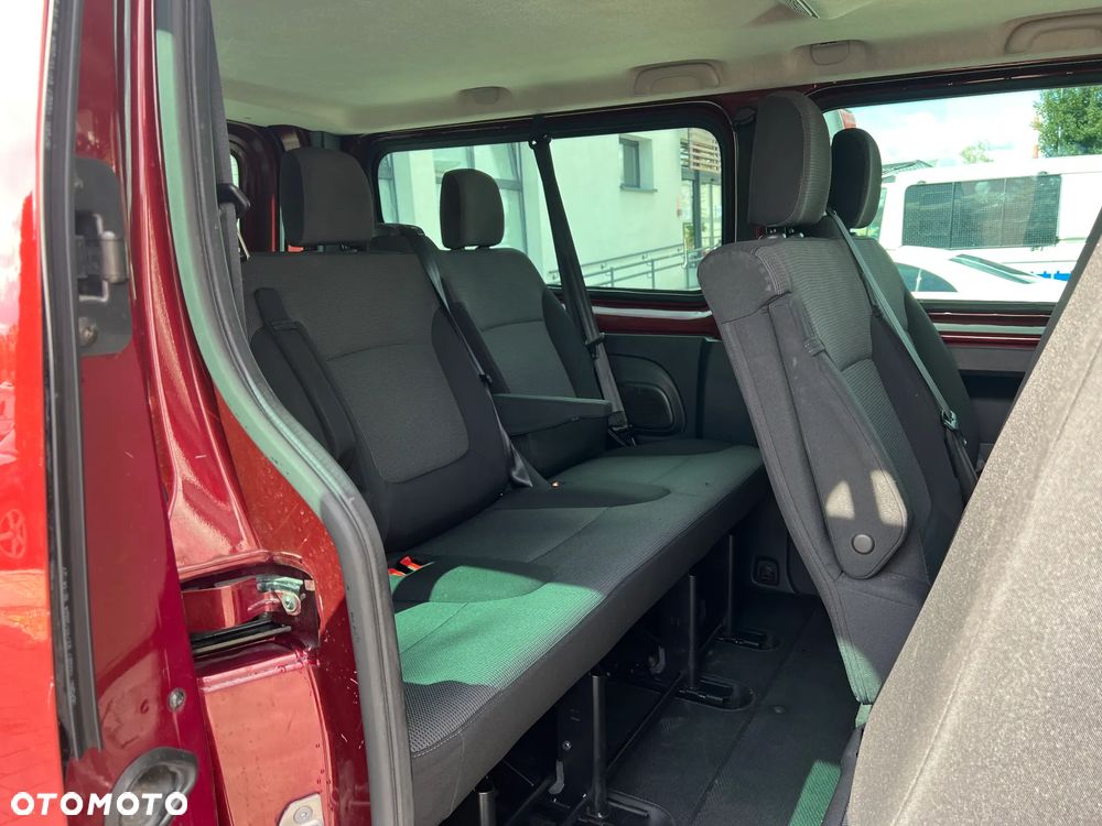 Renault Trafic 2.0 dCi EDC - 11