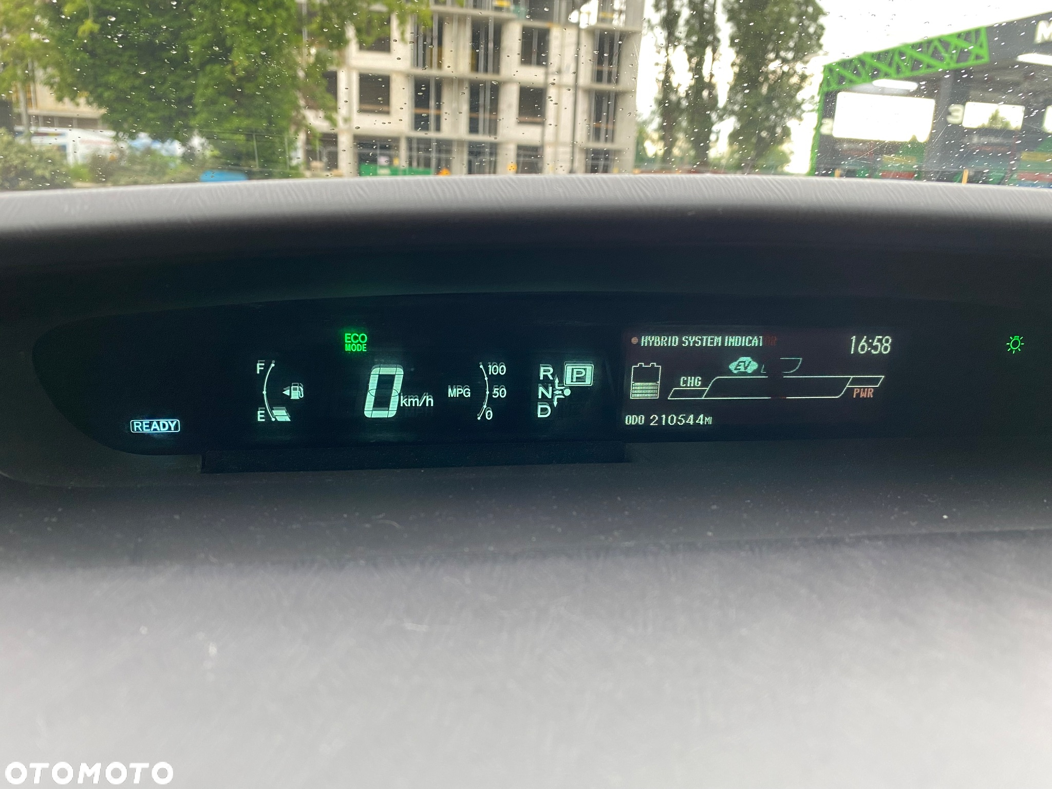 Toyota Prius 1.8 HSD Prestige - 7
