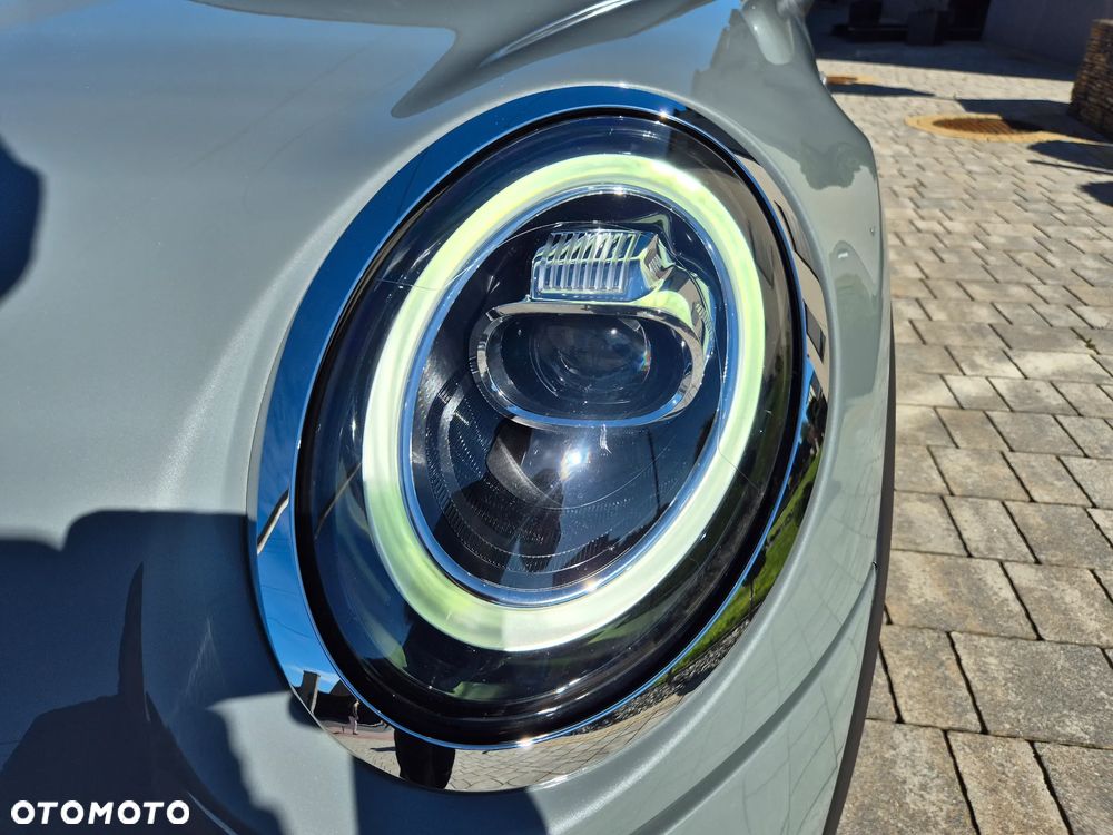 MINI ONE 60 Years - 22