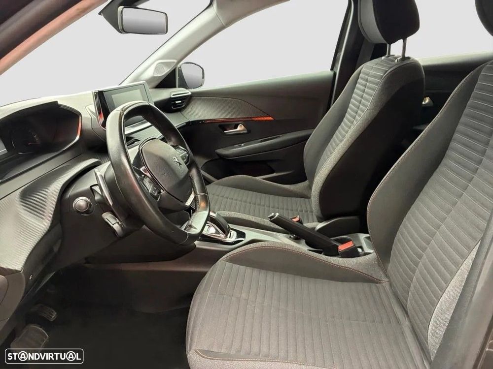Peugeot 208 PureTech 100 EAT8 Active - 12
