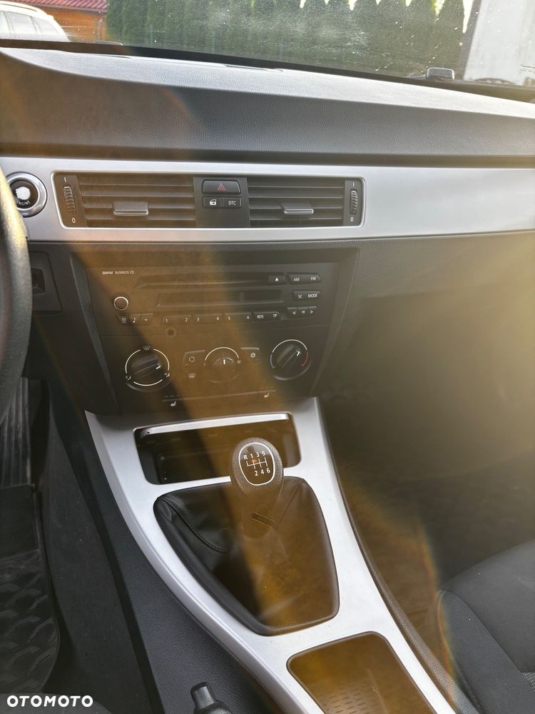 BMW Seria 3 320i - 6