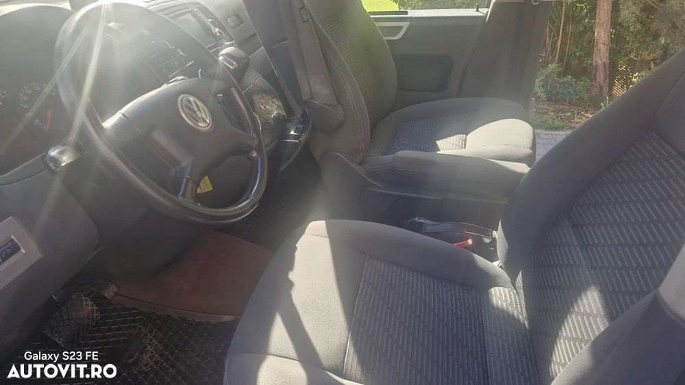 Volkswagen Multivan - 5