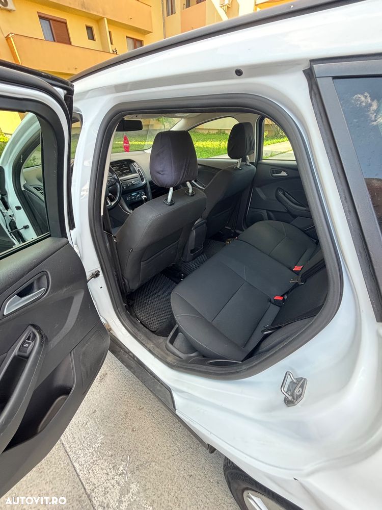 Ford Focus 2.0 TDCI Trend - 13