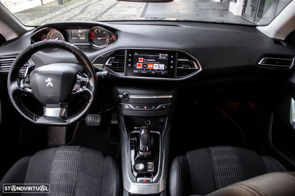 Peugeot 308 SW BlueHDi 130 EAT8 Stop & Start Allure - 31