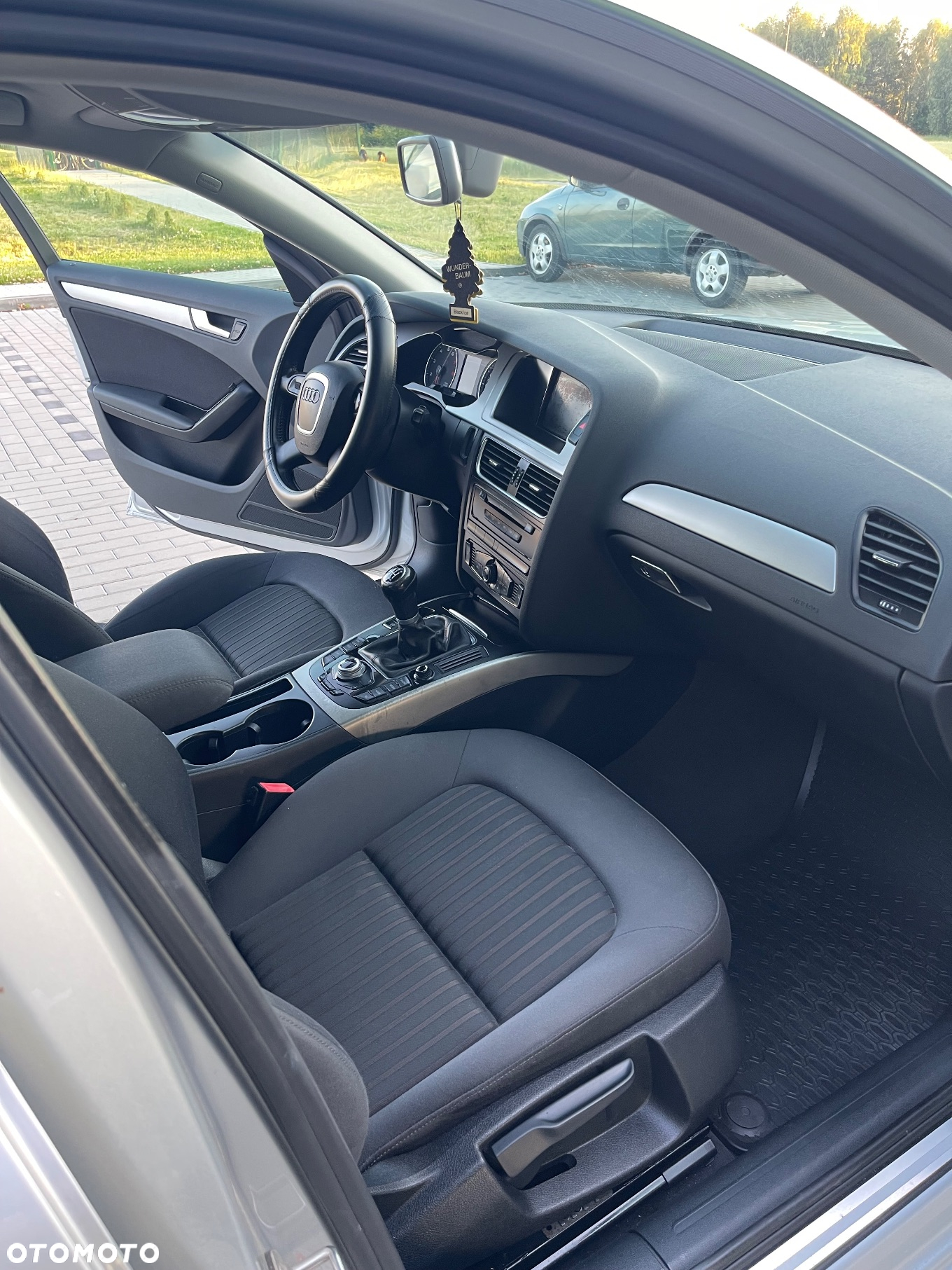 Audi A4 Avant 1.8 TFSI Ambiente - 17