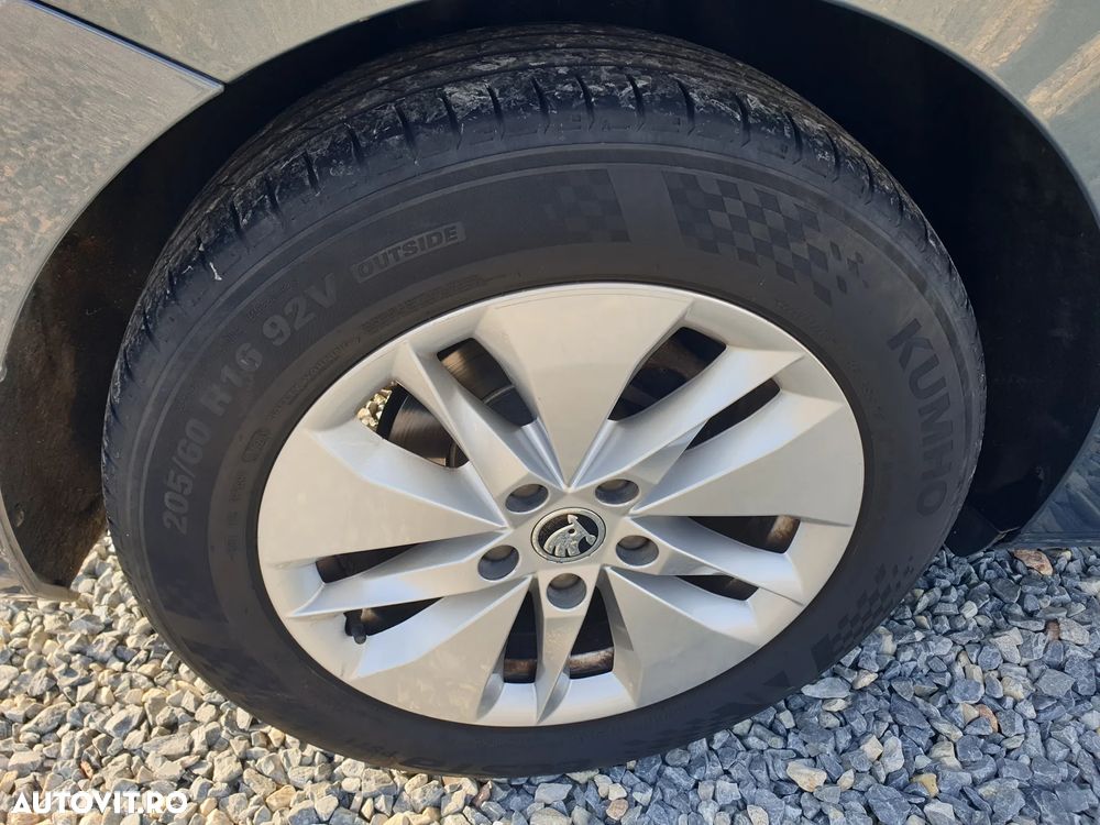 Skoda Octavia 2.0 TDI Ambition - 12