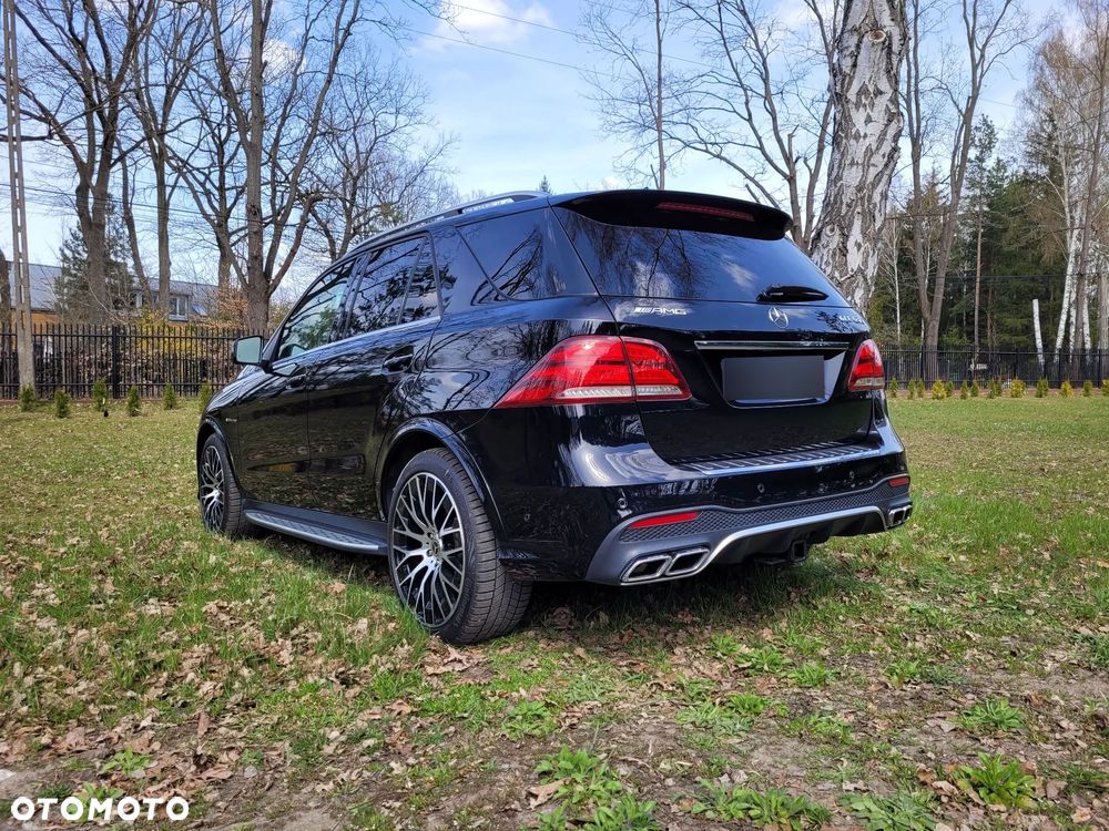 Mercedes-Benz GLE - 12