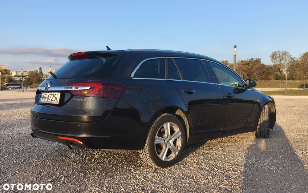 Opel Insignia 2.0 T SportsTourer 4x4 ecoFLEX Start/Stop - 3