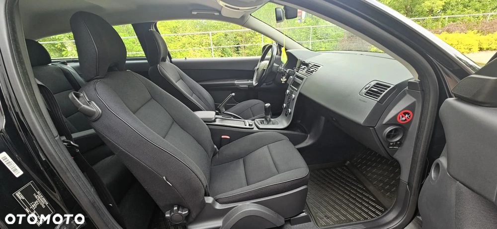 Volvo C30 D2 DRIVe Momentum - 21