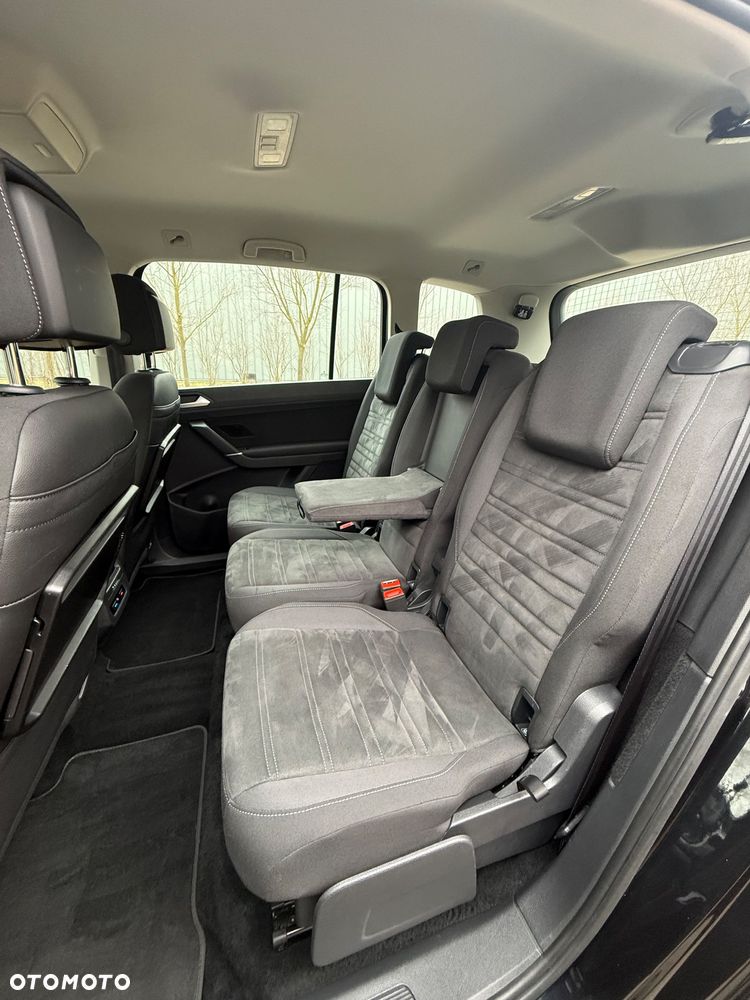 Volkswagen Touran 2.0 TDI SCR DSG ACTIVE - 11