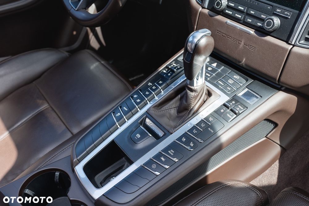 Porsche Macan - 20
