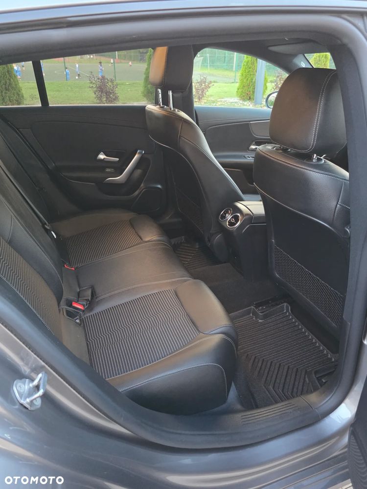 Mercedes-Benz CLA 200 d 8G-DCT Progressive - 33
