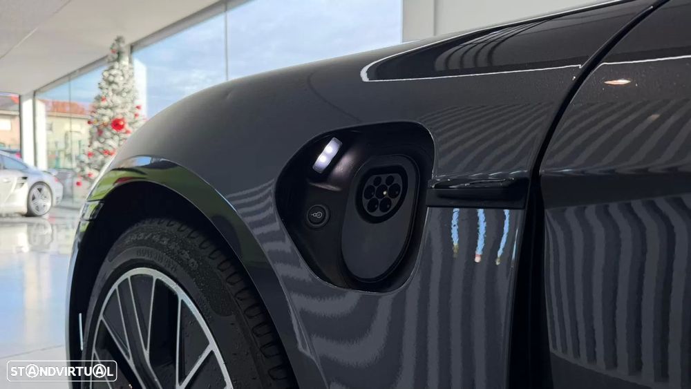 Porsche Taycan Standard - 26