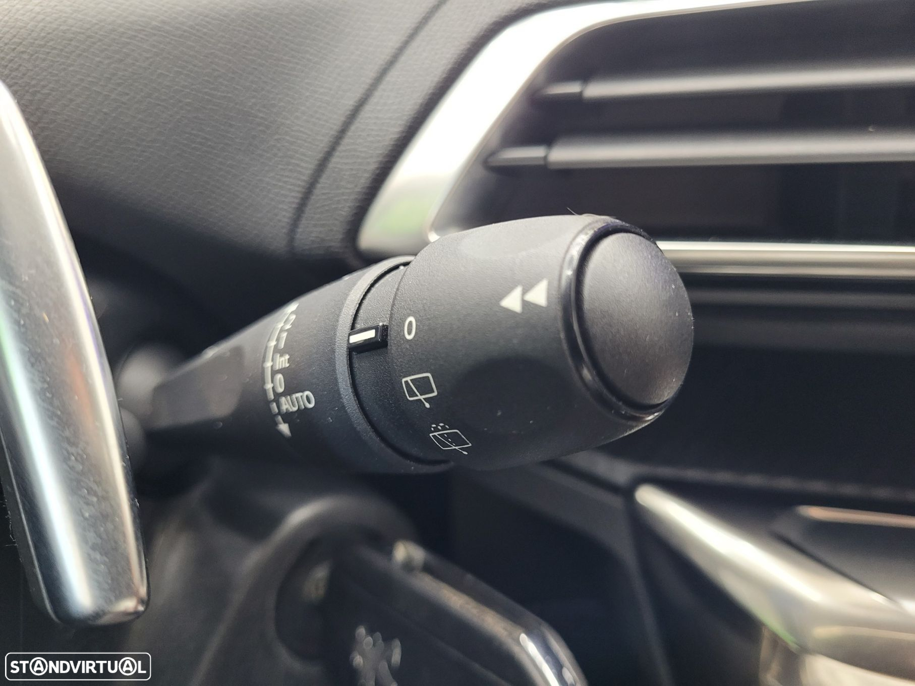 Peugeot 3008 1.2 PureTech Allure EAT8 - 27