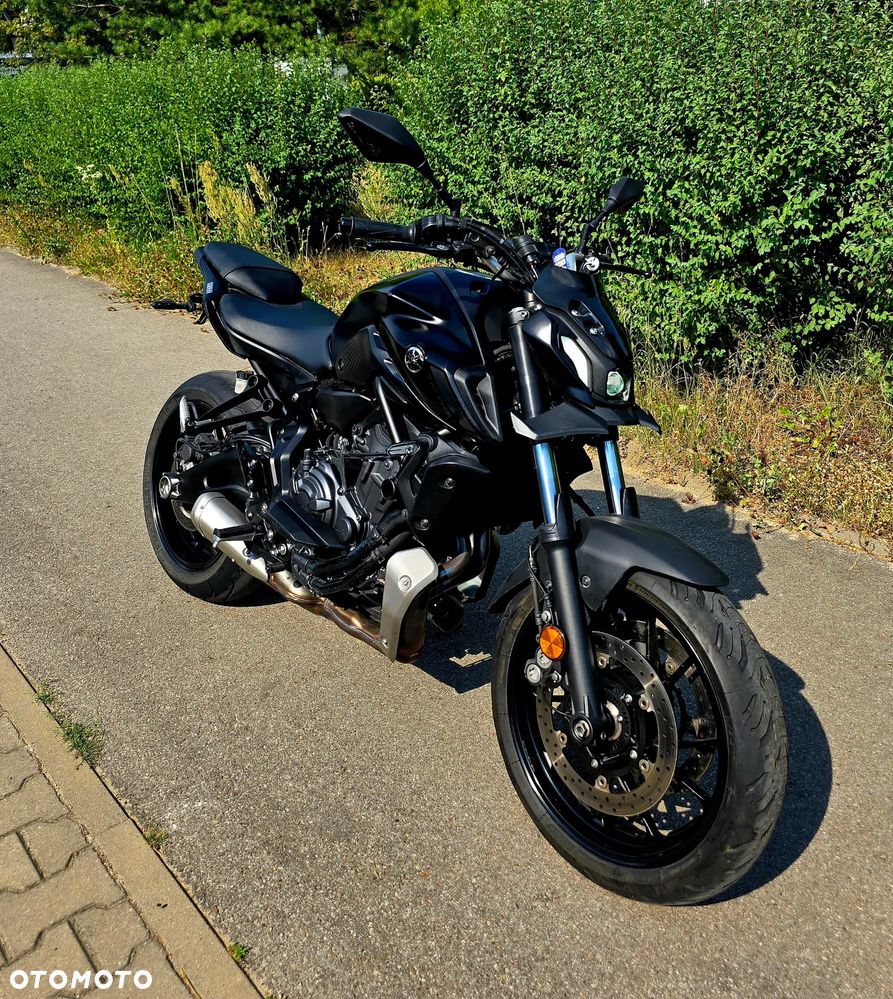 Yamaha MT - 27