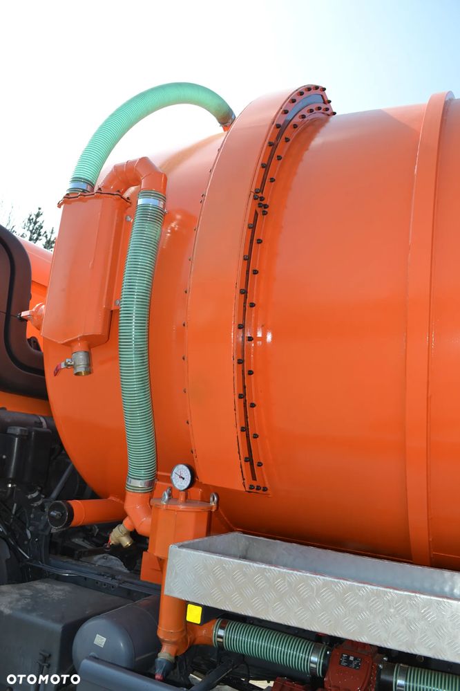 Scania P 320 ASENIZACYJNY TYLKO 157 847 km SZAMBIARKA NOWA BECZKA 20 m³ TRZECIA OŚ SKRĘTNA I PODNOSZONA - 17