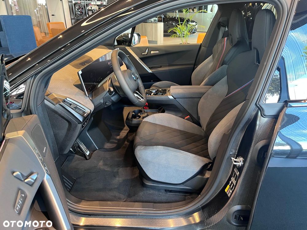 BMW iX xDrive45 - 10