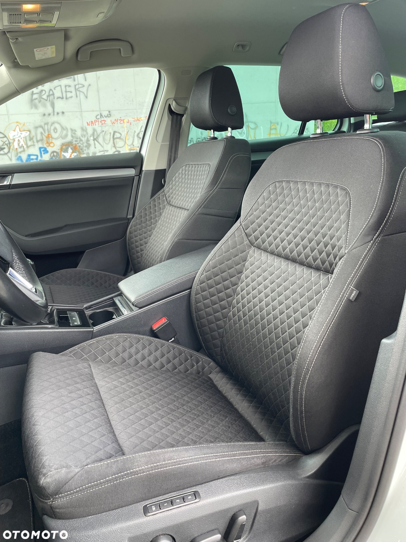 Skoda Superb 2.0 TDI Style - 14