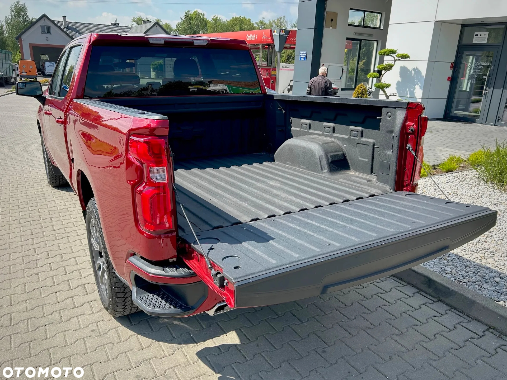 Chevrolet Silverado - 8