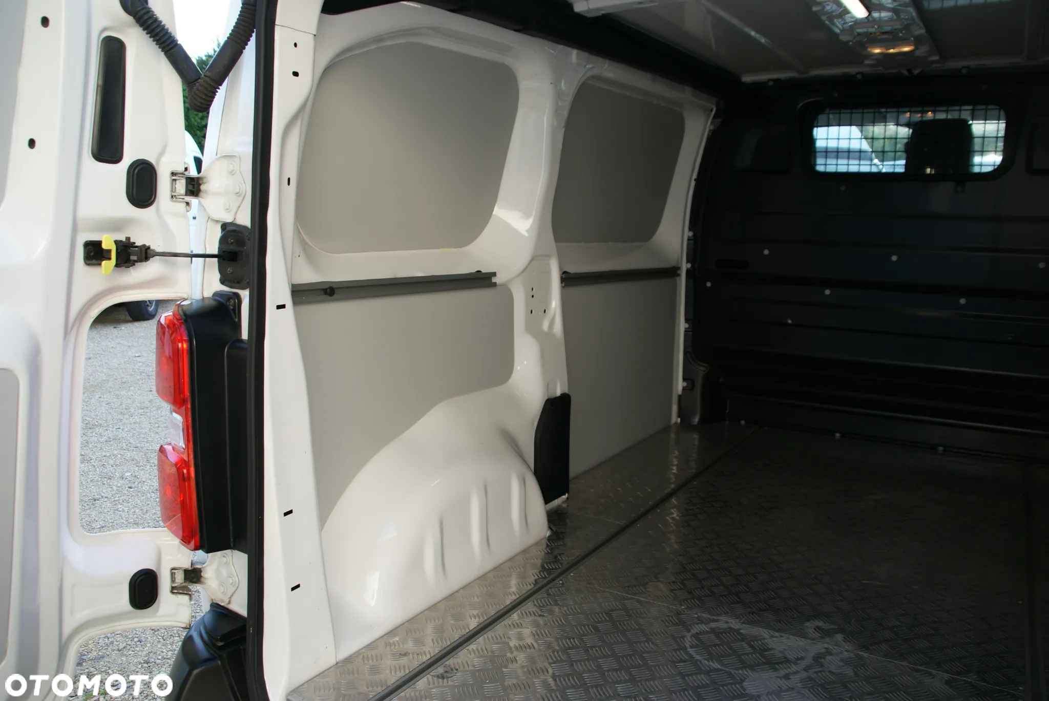 Peugeot Expert - 9