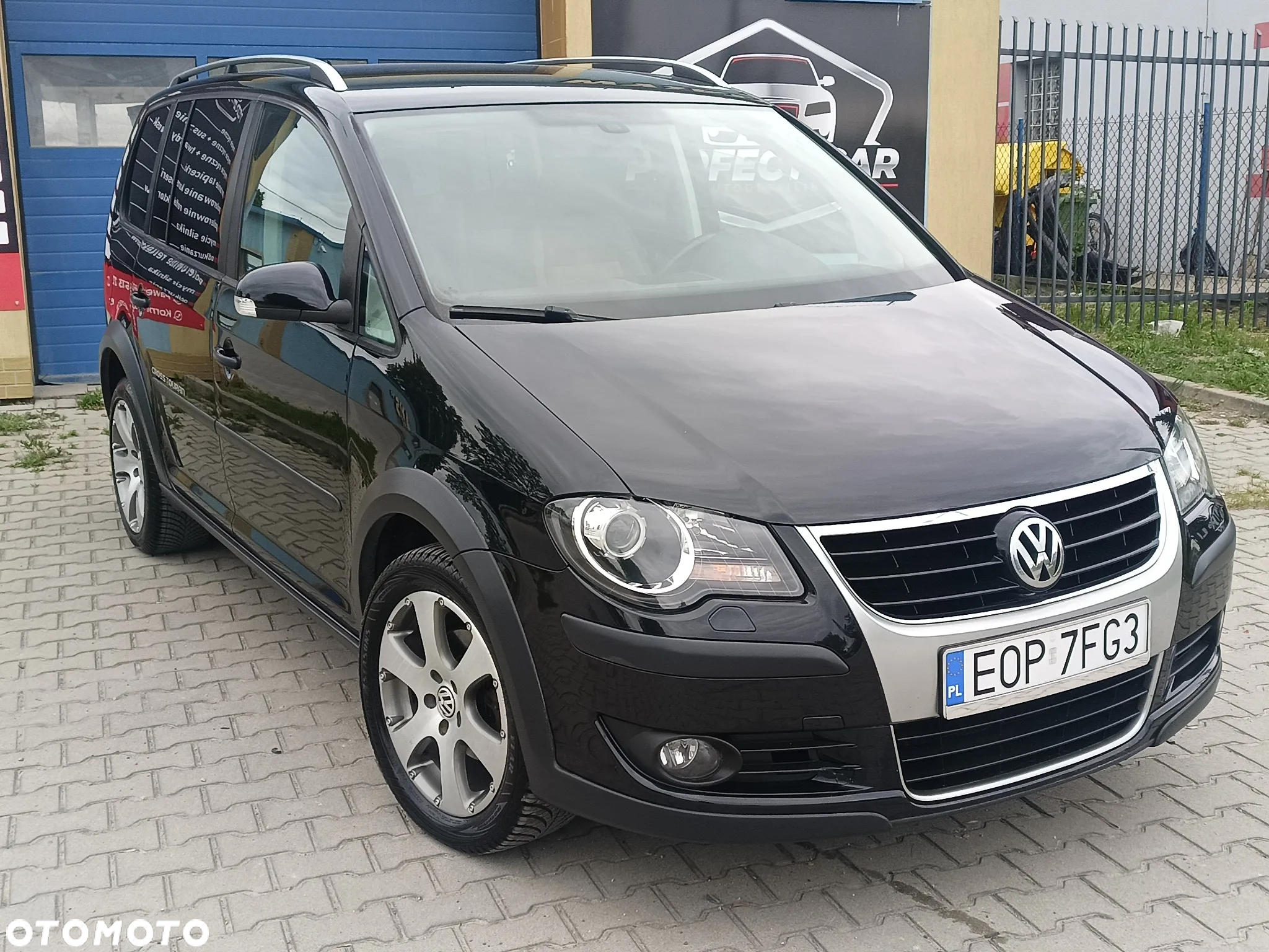 Volkswagen Touran 2.0 TDI DPF Cross - 9