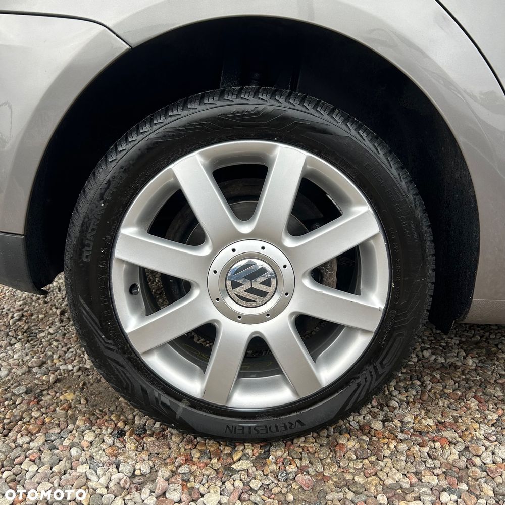 Volkswagen Touran 2.0 TDI DPF Highline - 5