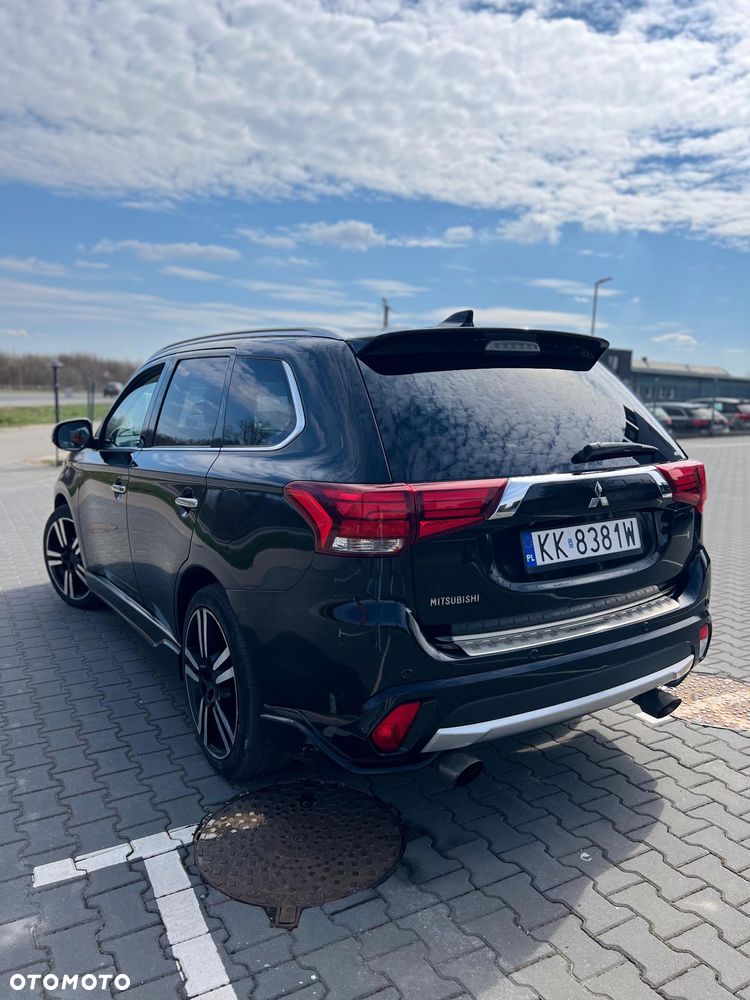 Mitsubishi Outlander Intense + - 6