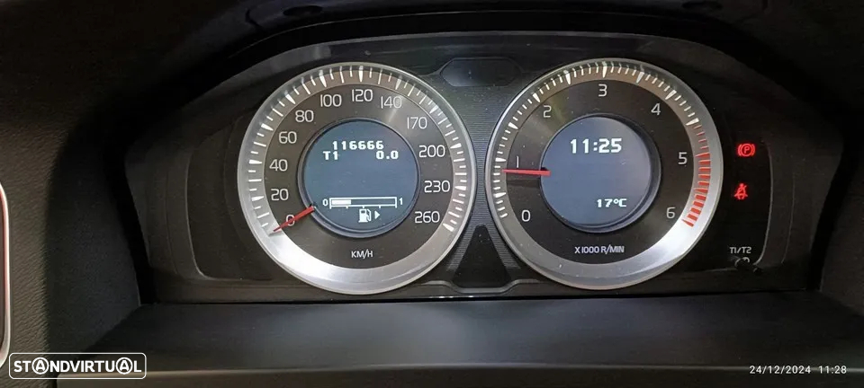Volvo V60 1.6 D2 Drive Momentum Start/Stop - 19